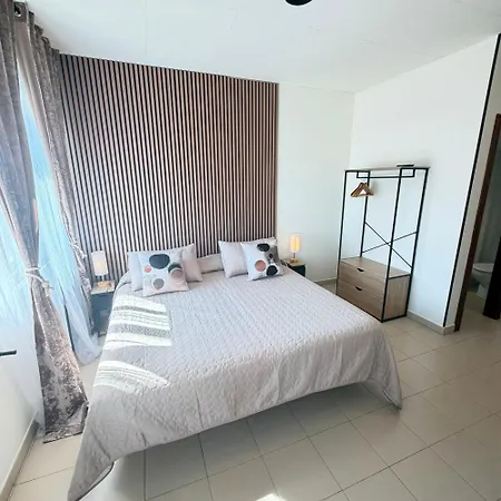Residencia Porta Nova 3*