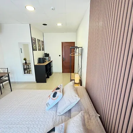 Residencia Porta Nova 3*